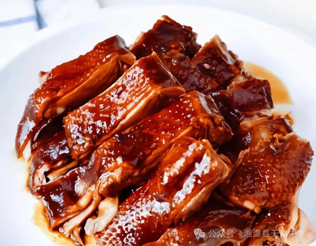 科學(xué)膳食 營養(yǎng)均衡——天易中學(xué)第八周食譜